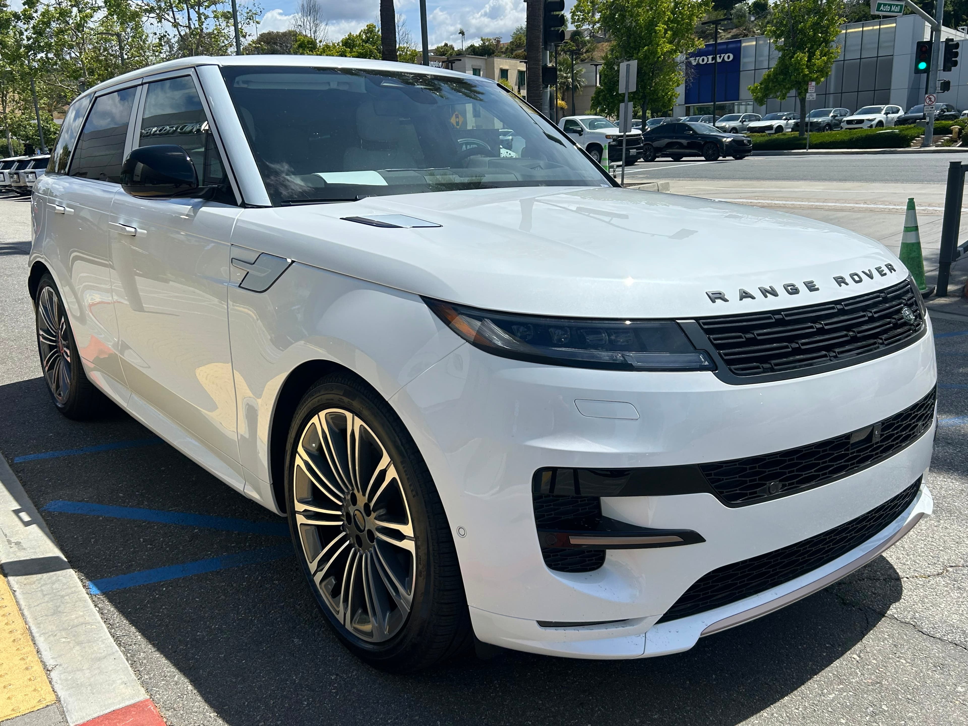 Range Rover Sport Brokered by CarOracle