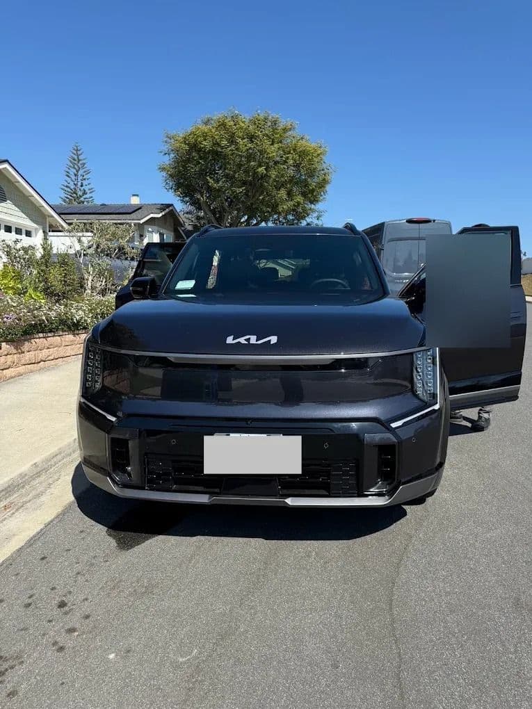 2025 black KIA EV9